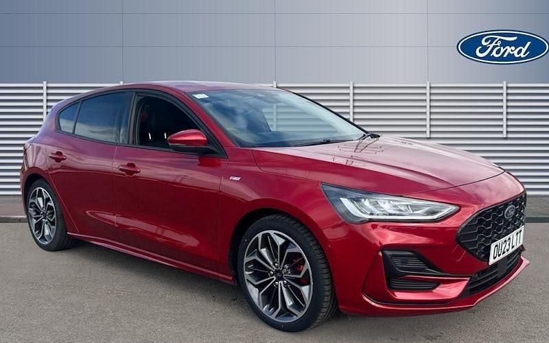 Used Ford Focus ST-Line X 125 HP (91 kW) 2023 Red Hatchback