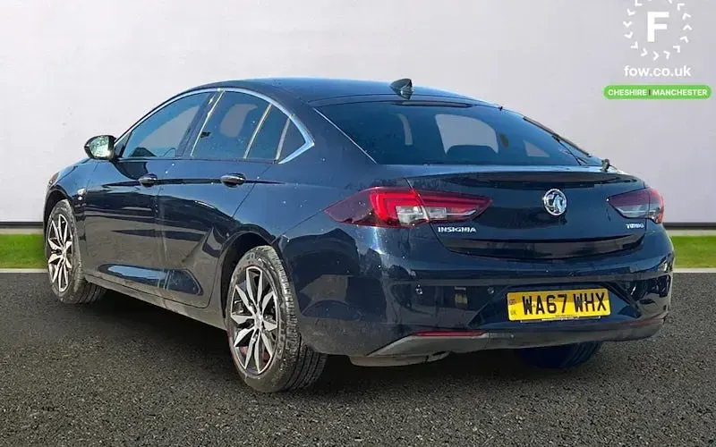Begagnad Vauxhall Insignia Elite 165 HK (121 kW) 2020 Halvkombi