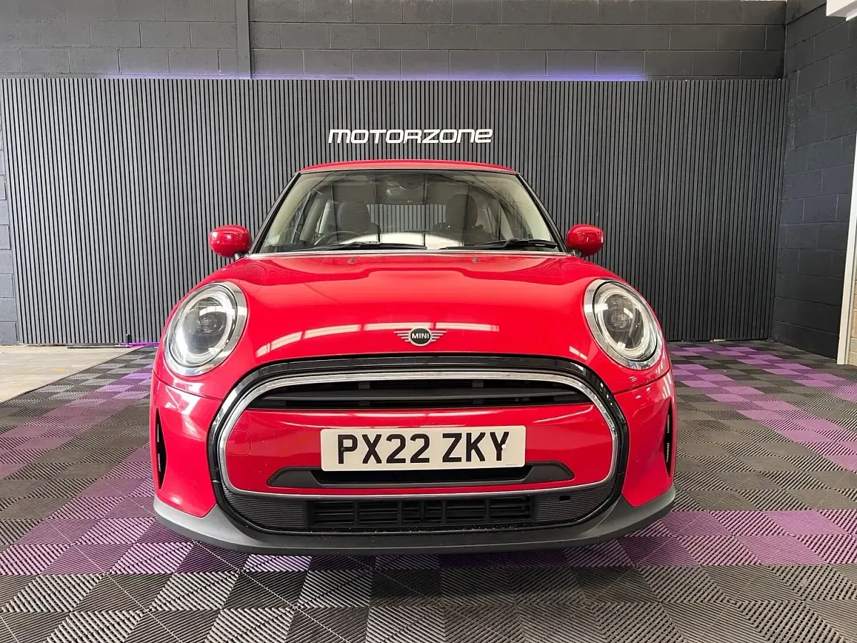 Used Mini ONE Classic 102 HP (75 kW) 2022 Red Hatchback