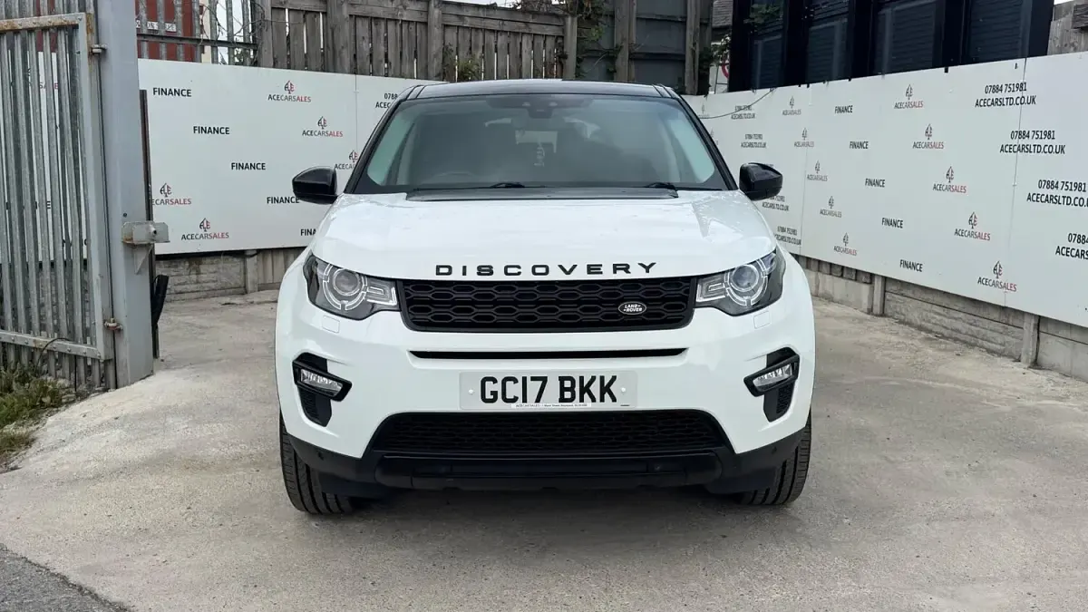 Used Land Rover Discovery 5 HSE 2017 White SUV