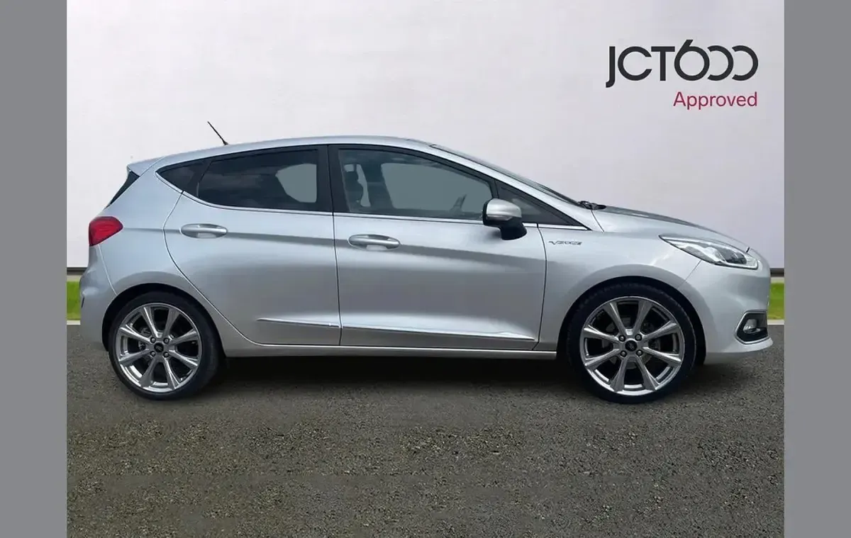 Used Ford Fiesta Vignale 123 HP (90 kW) 2018 Silver Hatchback