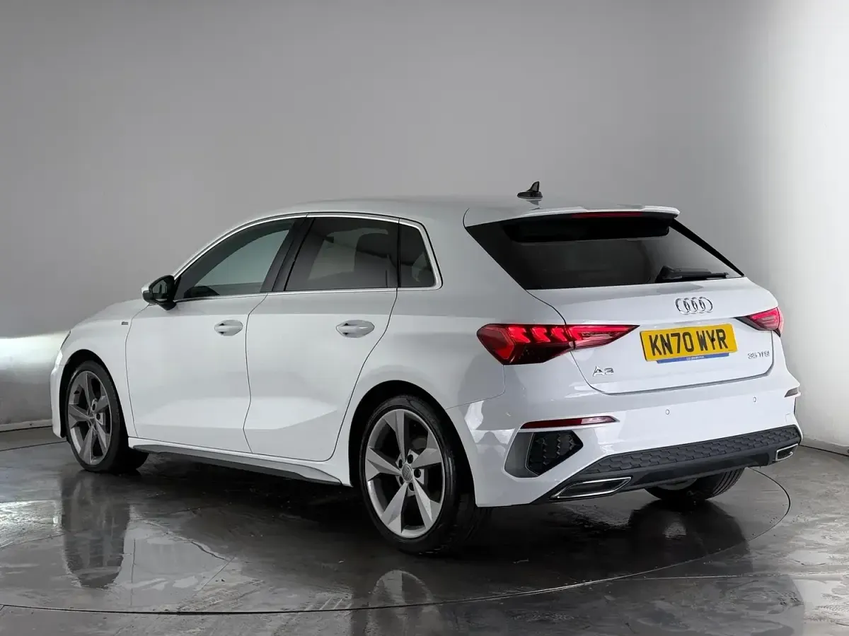 Usado Audi A3 Sportback S-Line 150 HP (110 kW) 2020 Branco Citadino