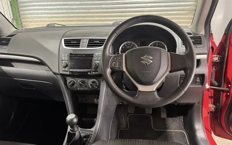 Used Suzuki Swift 94 HP (69 kW) 2016 Hatchback