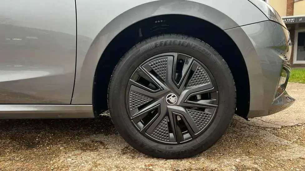 Gebraucht Skoda Fabia Design Edition 80 PS (58 kW) 2025 Grau Kleinwagen