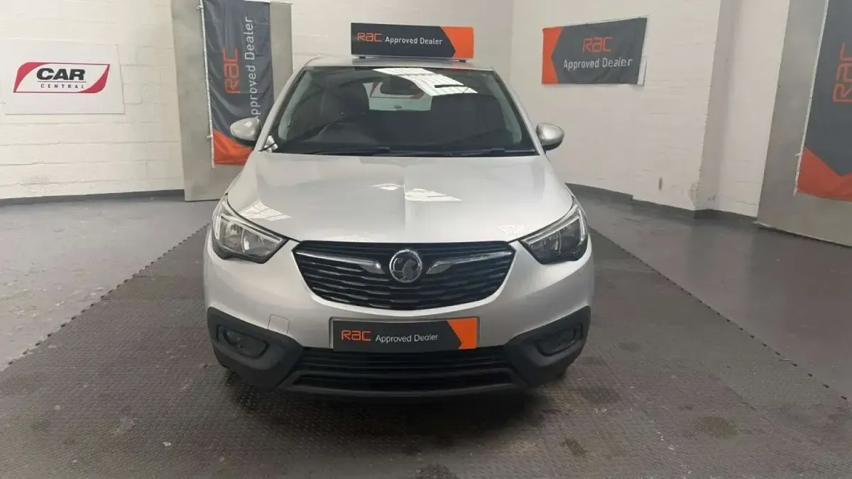 Used Vauxhall Crossland X 83 HP (61 kW) 2019 Silver SUV