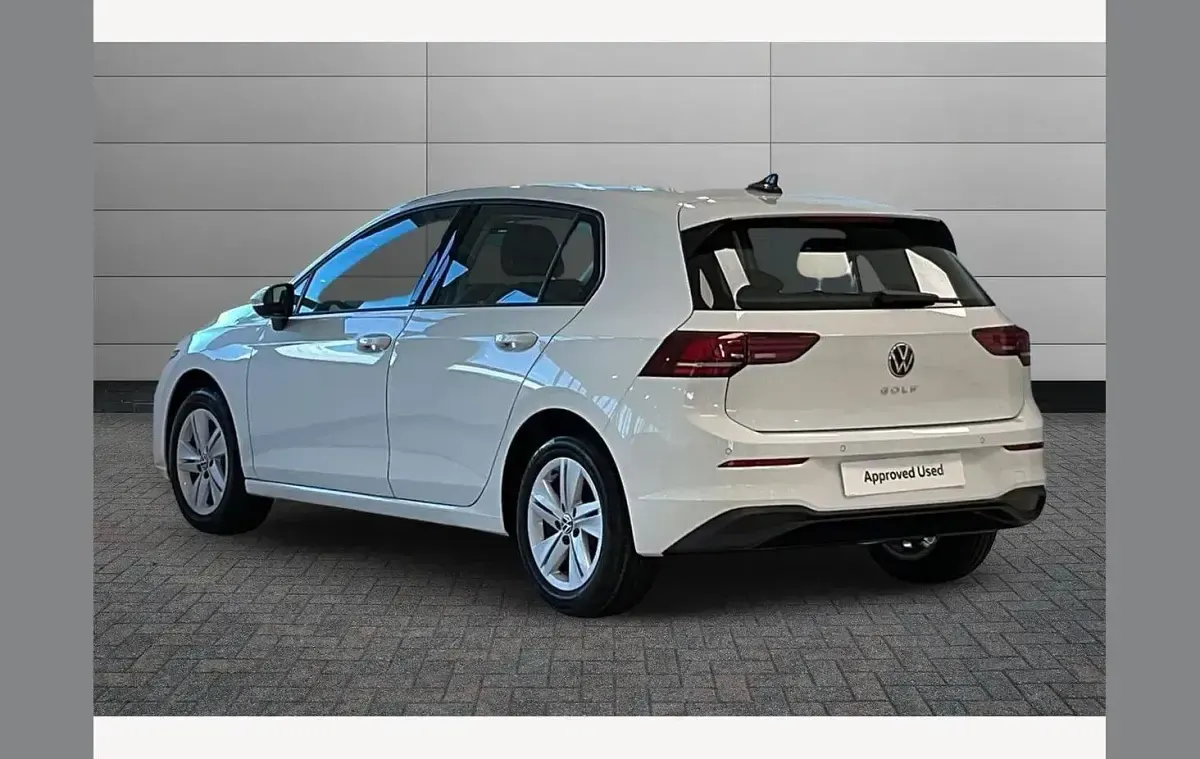 New VW Golf VIII Life 115 HP (84 kW) 2026 White Hatchback