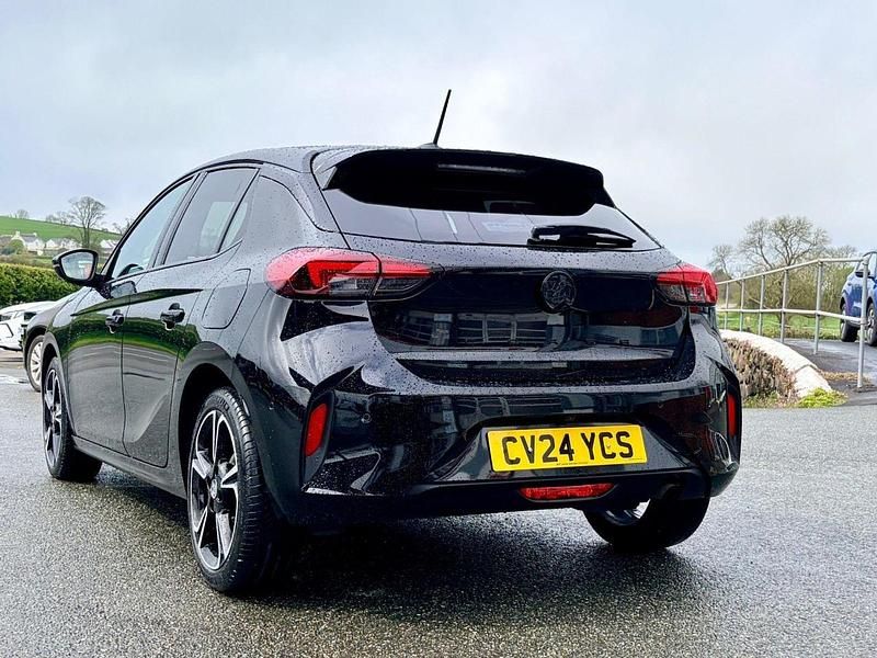 Second-hand Vauxhall Corsa S 74 CP (54 kW) 2024 Negru Hatchback