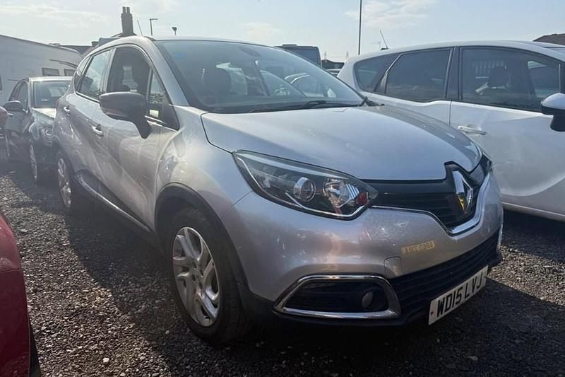 Silver Used 2015 Renault Captur Dynamique SUV | £7,199 (Fair price) - Image 1/1