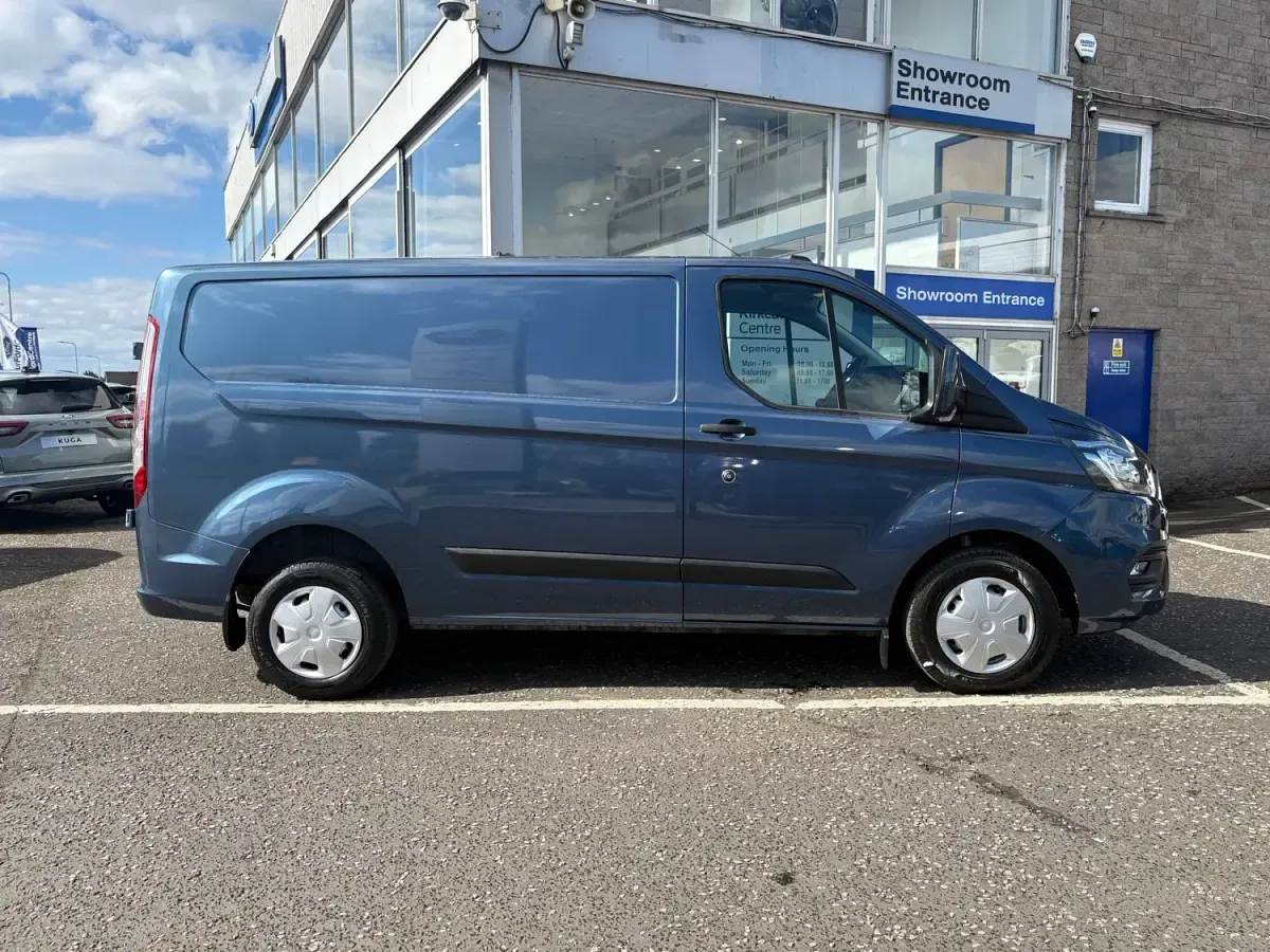 Usado Ford Transit Custom Trend 130 HP (95 kW) 2024 Azul