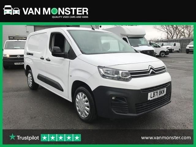 Used Citroën Berlingo 100 HP (73 kW) 2021 White MPV
