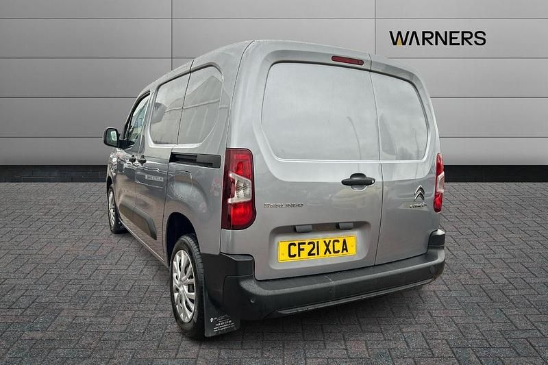 Used Citroën Berlingo PureTech 108 HP (79 kW) 2021 Grey MPV