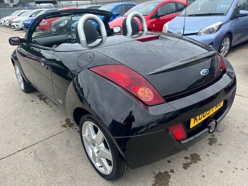 Usado Ford StreetKa 94 HP (69 kW) 2005 Preto Cabrios
