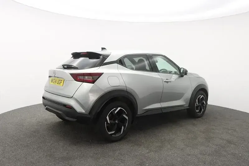 Used Nissan Juke N-Connecta 114 HP (83 kW) 2024 Silver SUV