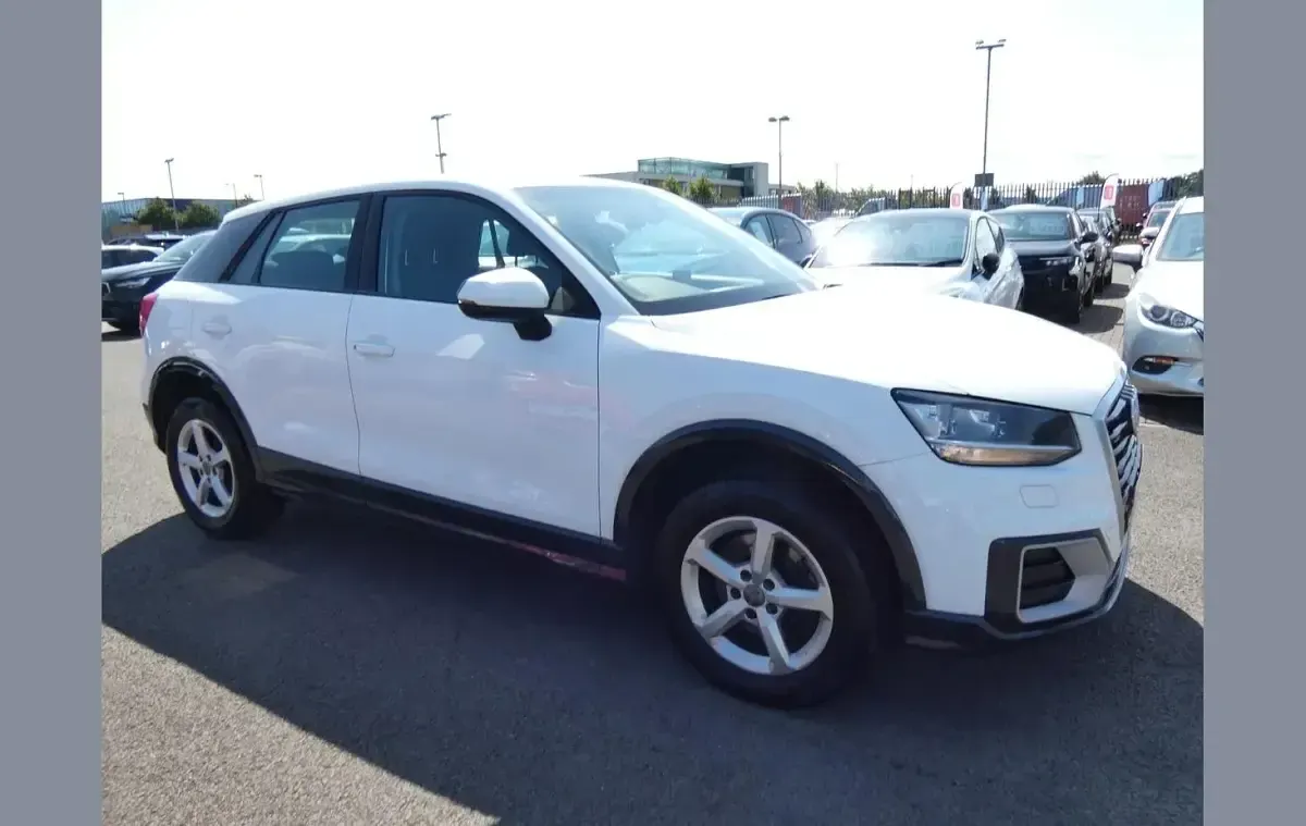 Used Audi Q2 Design 116 HP (85 kW) 2018 White SUV