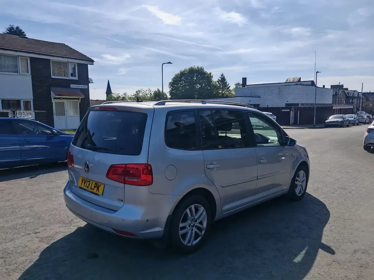Used VW Touran SE 105 HP (77 kW) 2013 Silver MPV