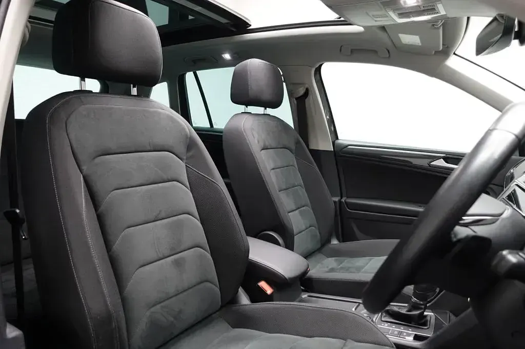 Used VW Tiguan SEL 180 HP (132 kW) 2018 Grey SUV