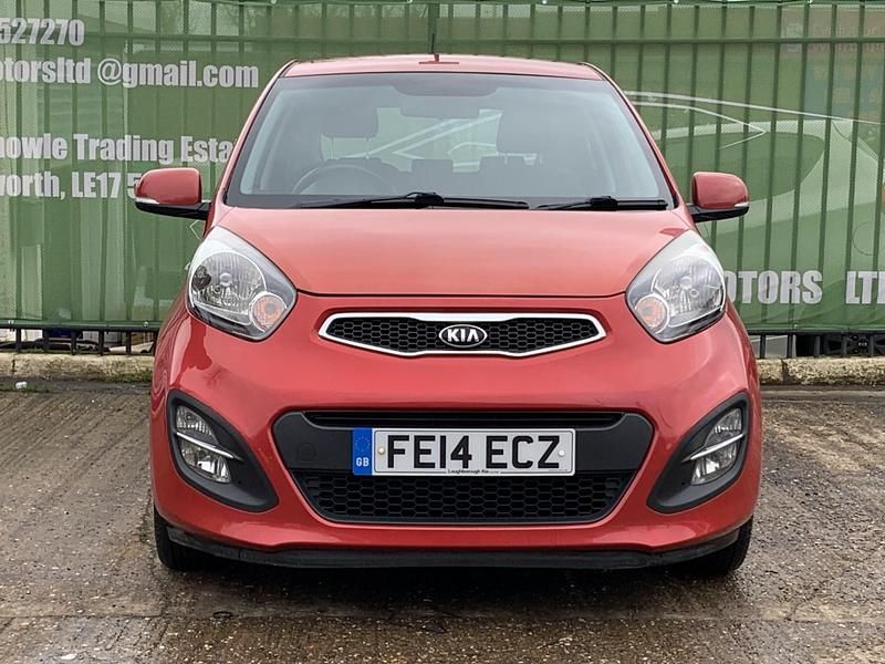 Used Kia Picanto 84 HP (61 kW) 2014 Red Hatchback