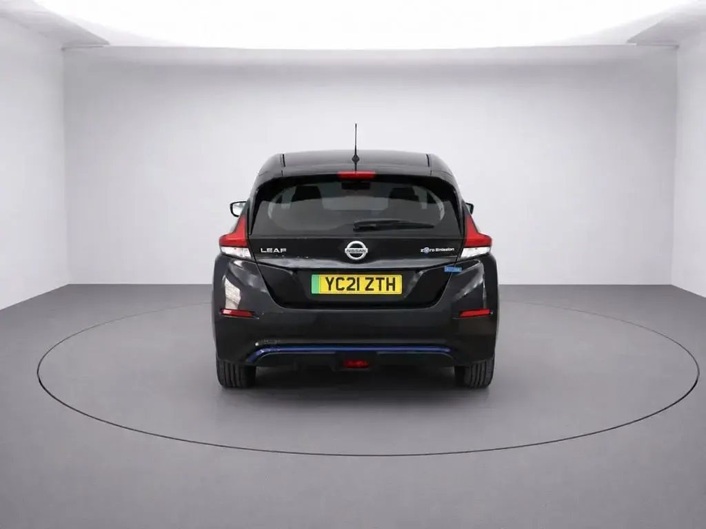 Used Nissan Leaf Acenta 110 kW (150 HP) 2021 Black Hatchback