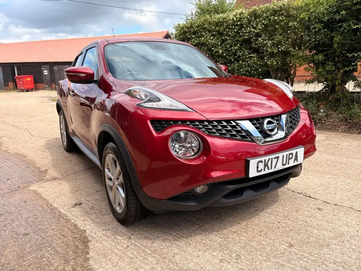 Used Nissan Juke N-Connecta 115 HP (84 kW) 2017 Red SUV