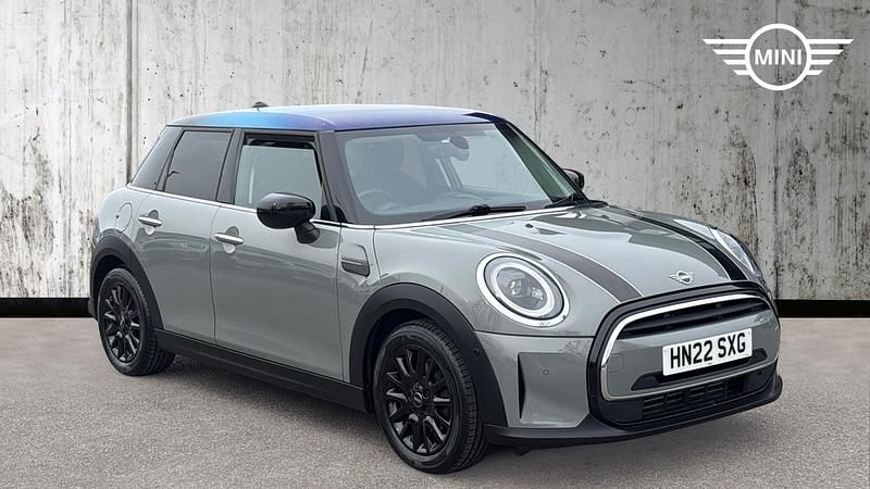 Usado Mini Cooper Classic 136 HP (100 kW) 2022 Citadino
