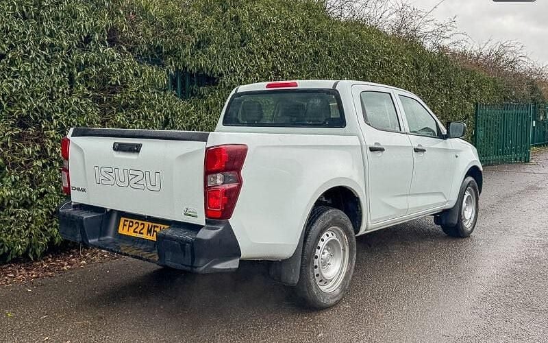 Used Isuzu D-Max 165 HP (121 kW) 2024 Cabriolet