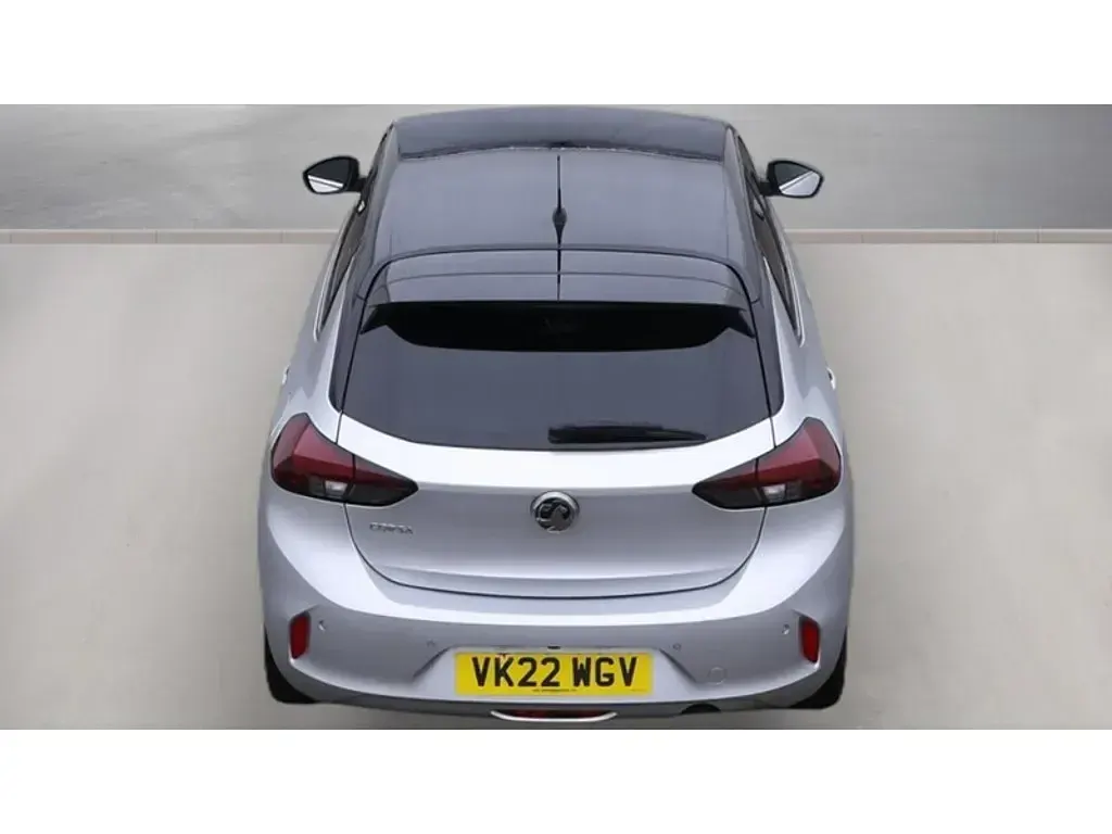 Used Citroën C3 PureTech 2022 Cumulus grey metallic Hatchback