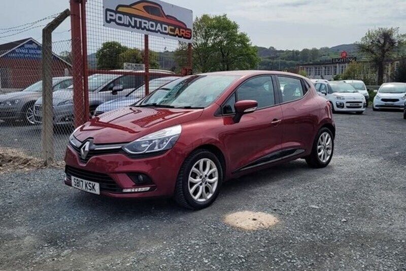 Red Used 2017 Renault Clio IV Dynamique Hatchback | £6,495 (Fair price) - Image 1/1