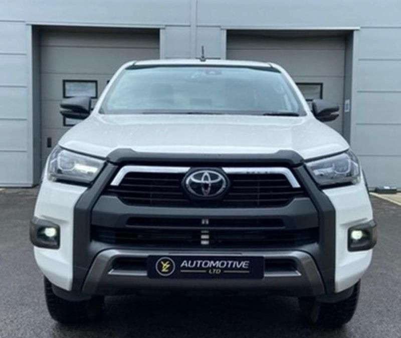 Used Toyota HiLux 2021 White Pickup