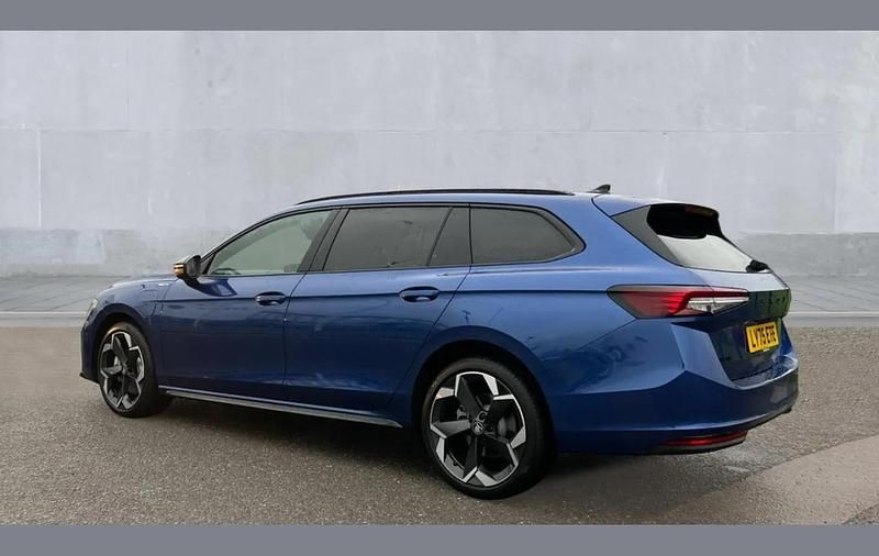 Used Skoda Superb SportLine 200 HP (147 kW) 2025 Blue Estate