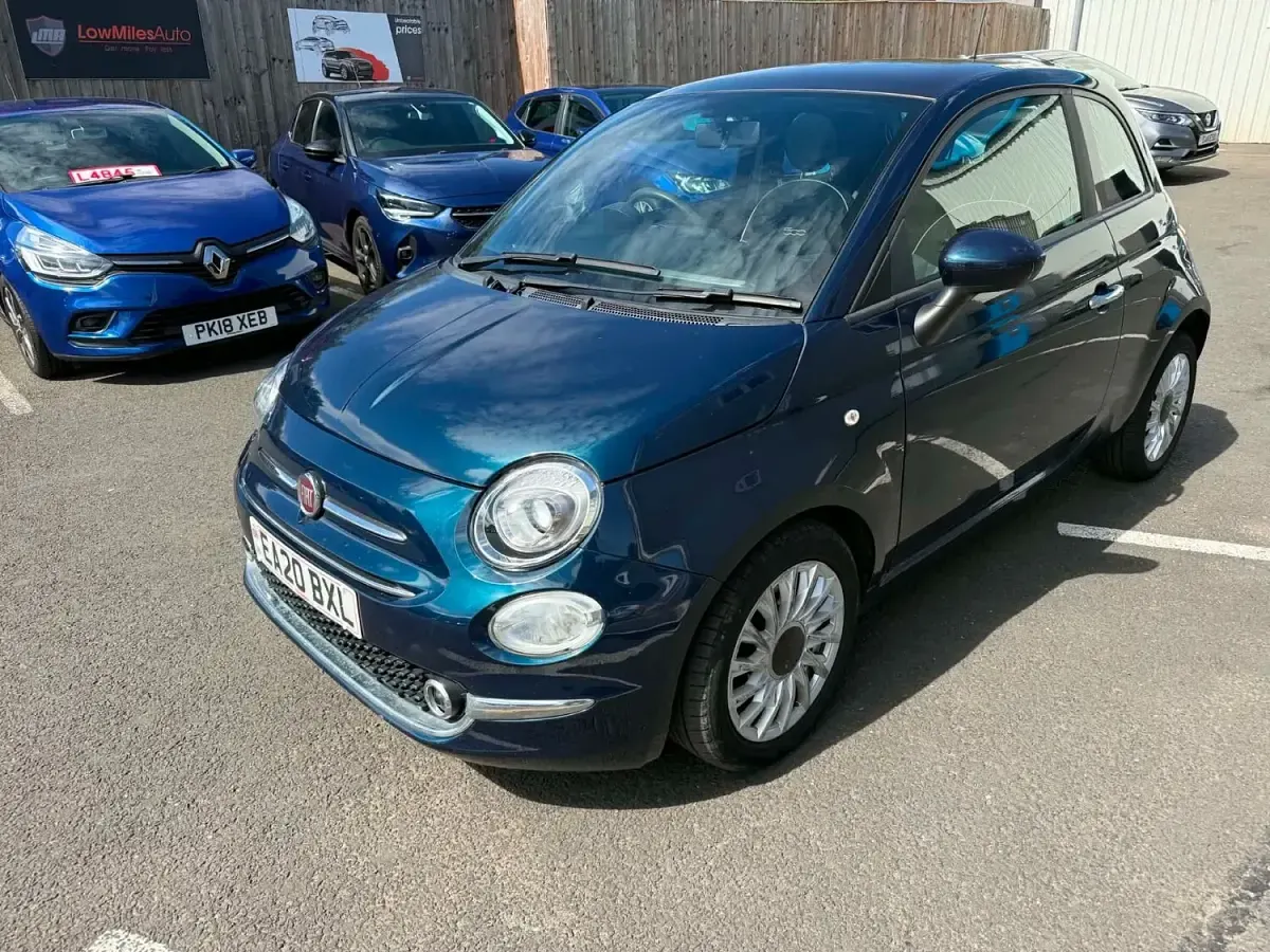 Used Fiat 500 Lounge 70 HP (51 kW) 2020 Blue Hatchback