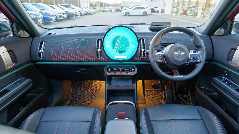 Used Mini Countryman 215 HP (158 kW) 2024 Red SUV