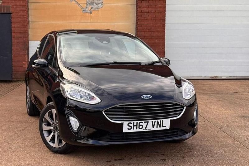 Used Ford Fiesta Zetec 70 HP (51 kW) 2017 Black Hatchback