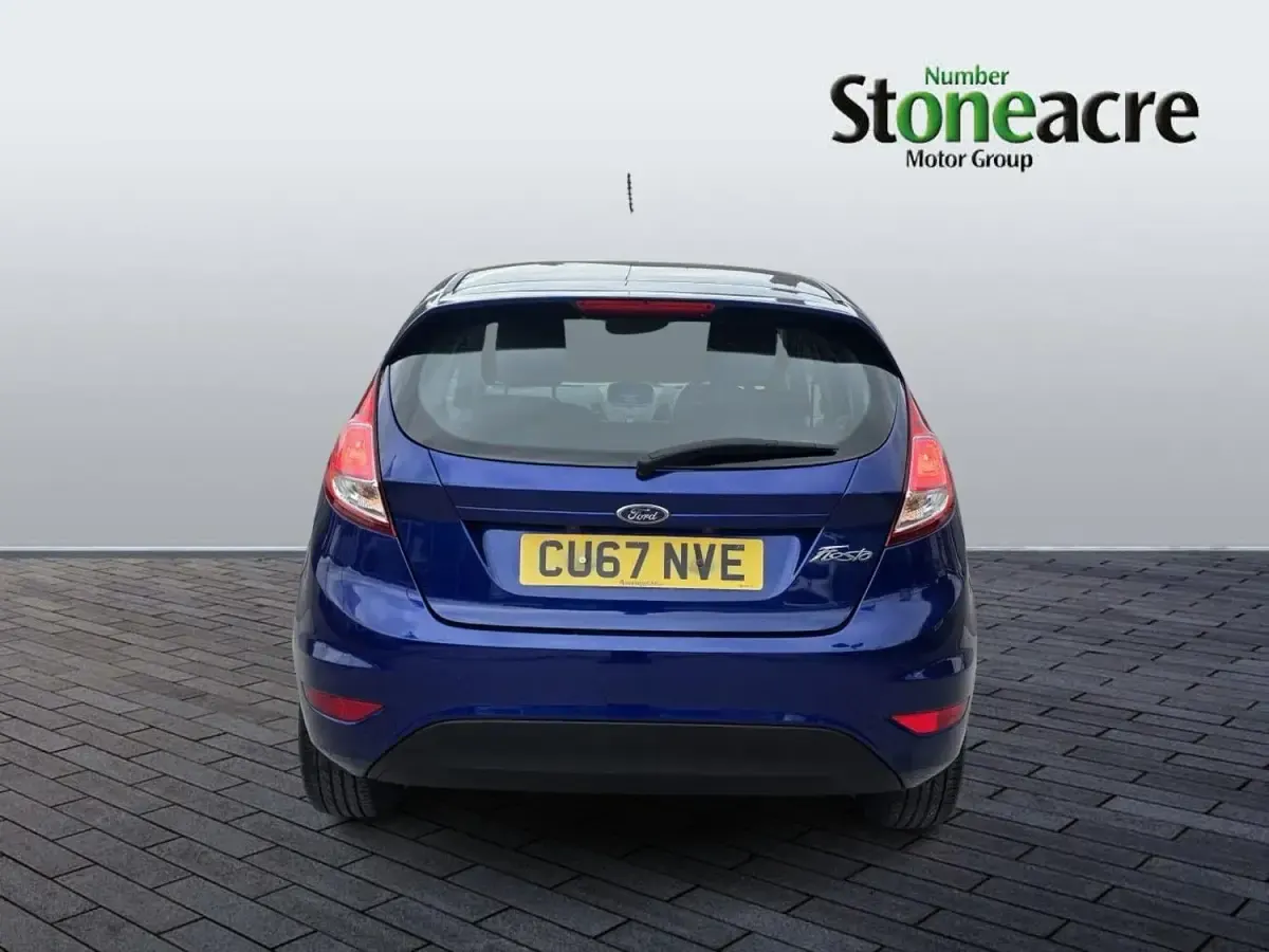 Used Ford Fiesta Zetec 82 HP (60 kW) 2017 Blue Hatchback