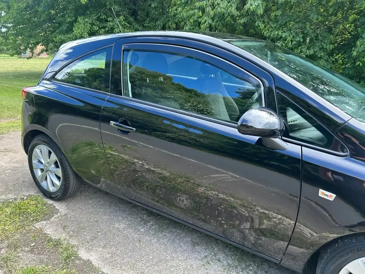Used Vauxhall Corsa 75 HP (55 kW) 2017 Black Hatchback