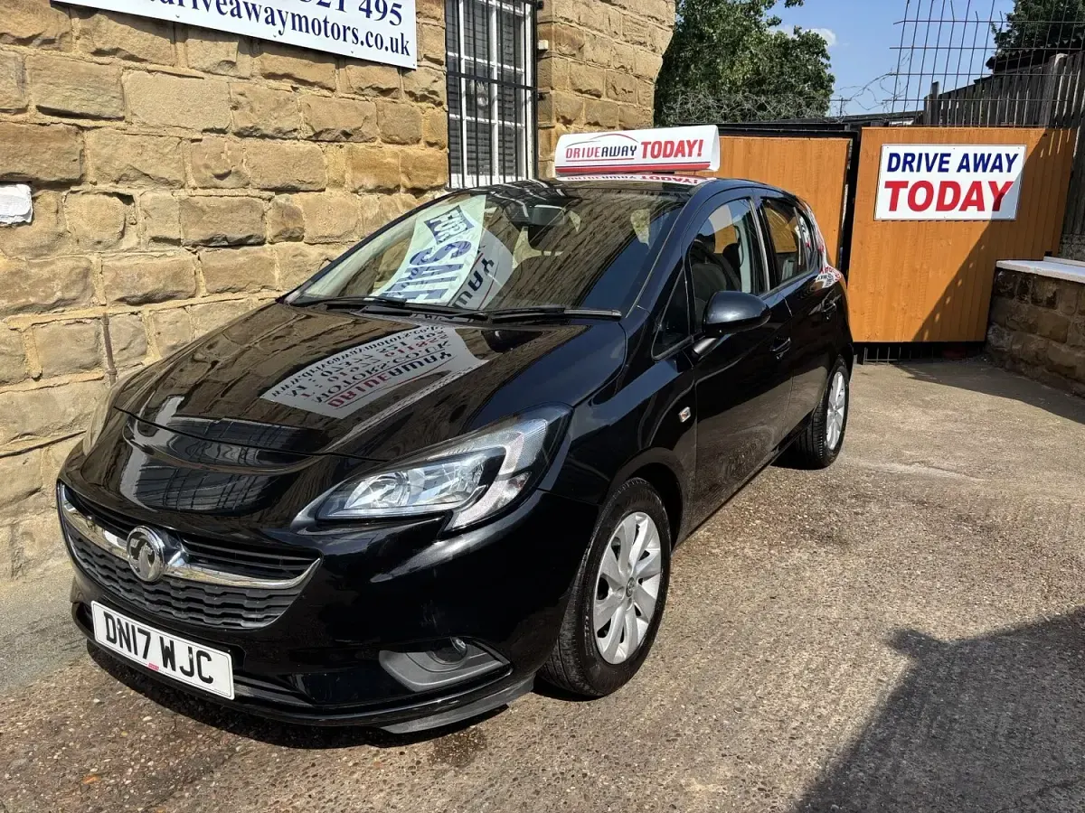 Used Vauxhall Corsa Design Edition 90 HP (66 kW) 2017 Black Hatchback