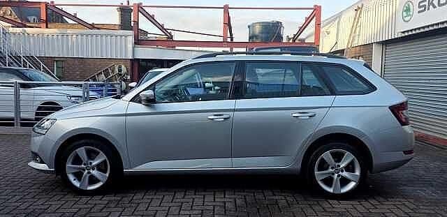 Used Skoda Fabia SE L 70 HP (51 kW) 2021 Brilliant silver metallic Estate