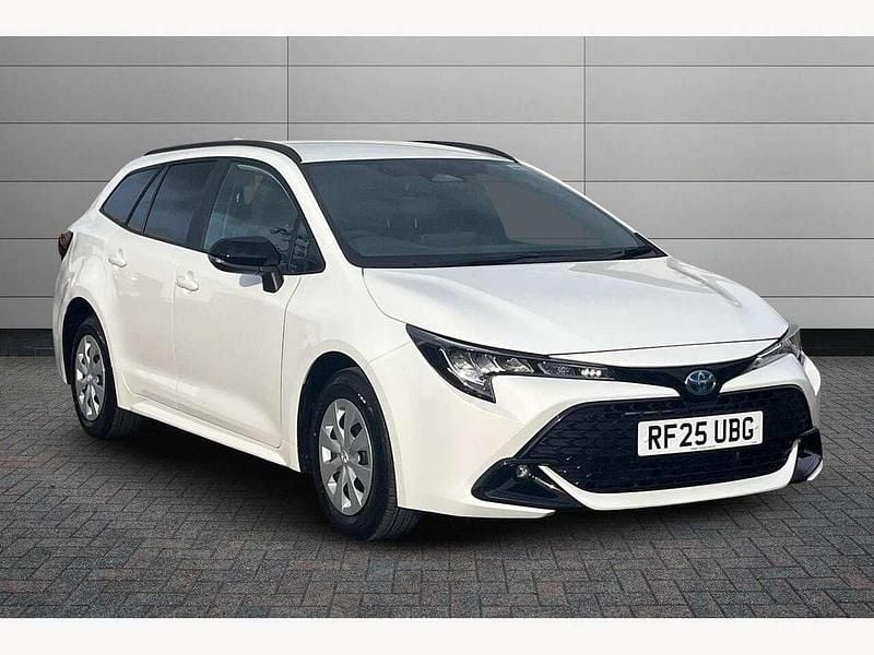 White New 2025 Toyota Corolla | £24,180 (Fair price) - Image 1/3