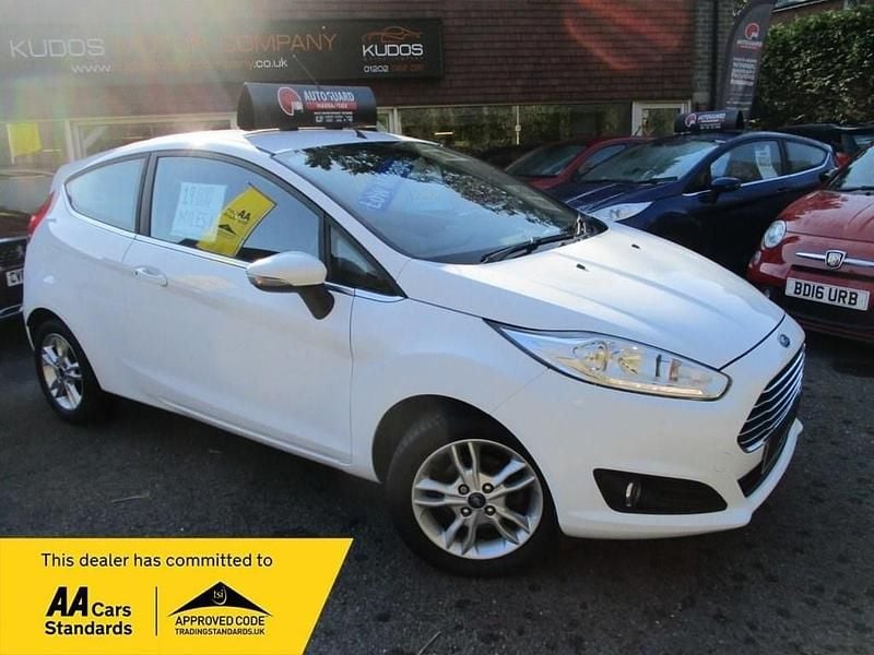 White Used 2017 Ford Fiesta Zetec Hatchback | £7,995 (Good price) - Image 1/4