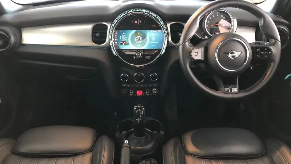 Used Mini Cooper Exclusive 134 HP (98 kW) 2023 Blue Hatchback