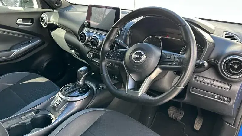 Used Nissan Juke N-Connecta 114 HP (83 kW) 2024 Blue SUV