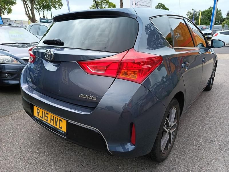 Used Toyota Auris 2015 Blue Hatchback