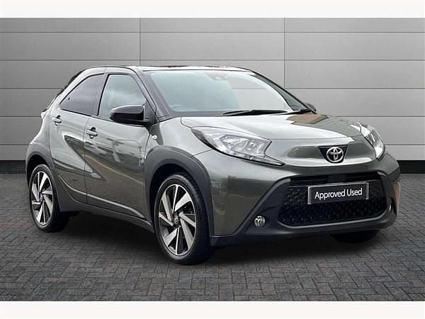 Green Used 2022 Toyota Aygo Hatchback | £11,995 (Fair price) - Image 1/2