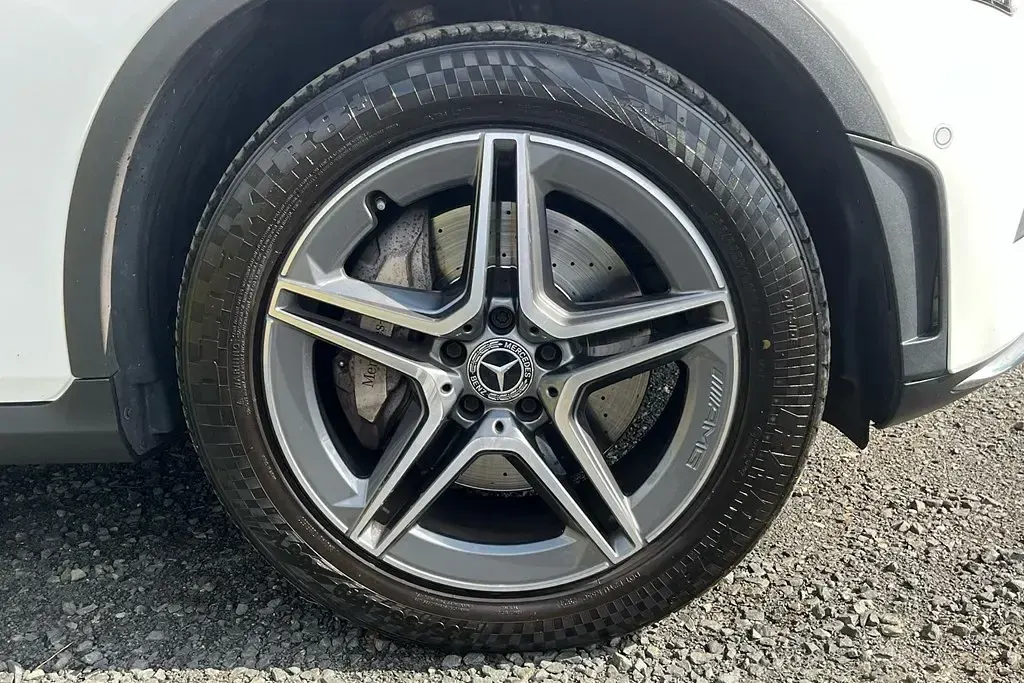 Used Mercedes GLC220 AMG line 194 HP (142 kW) 2019 White SUV
