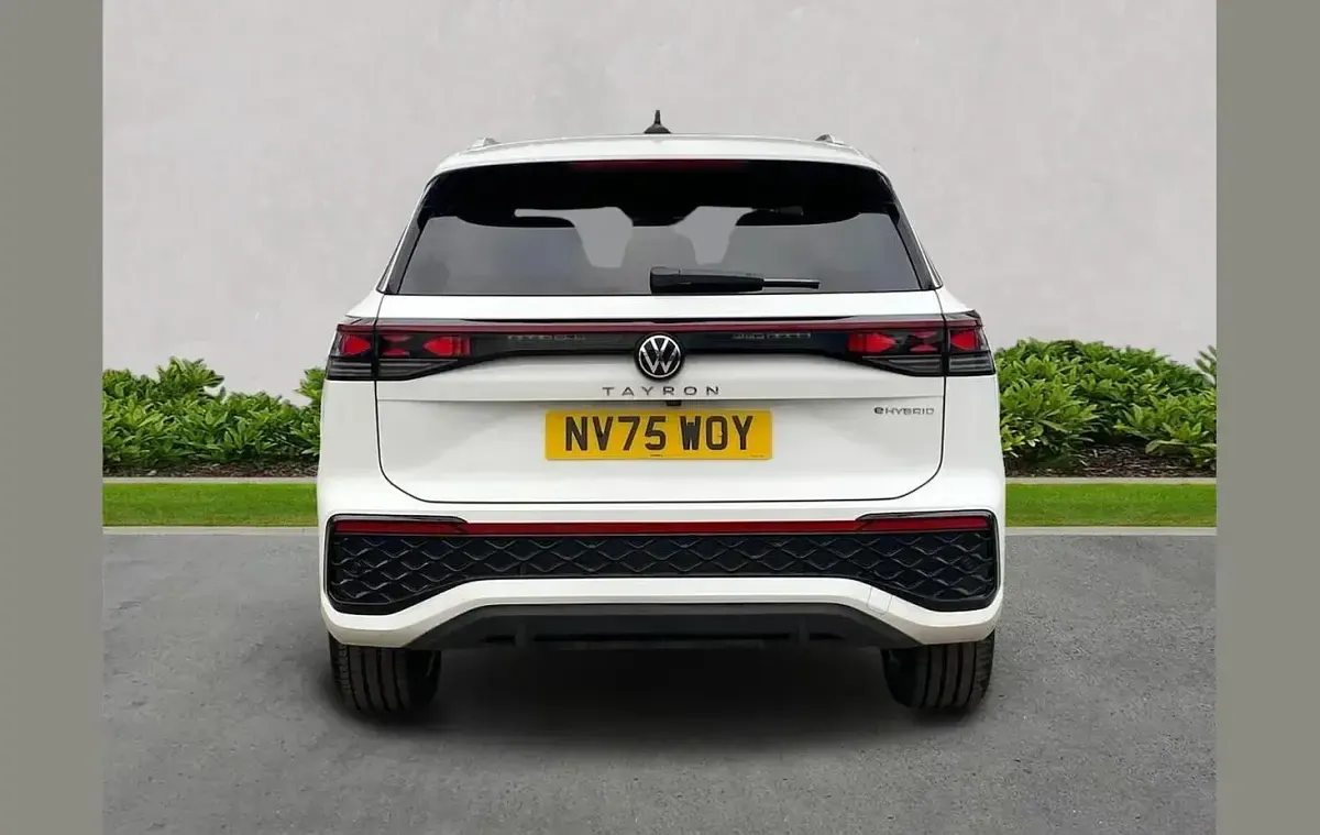 Used VW Tayron R-line 272 HP (200 kW) 2026 White SUV