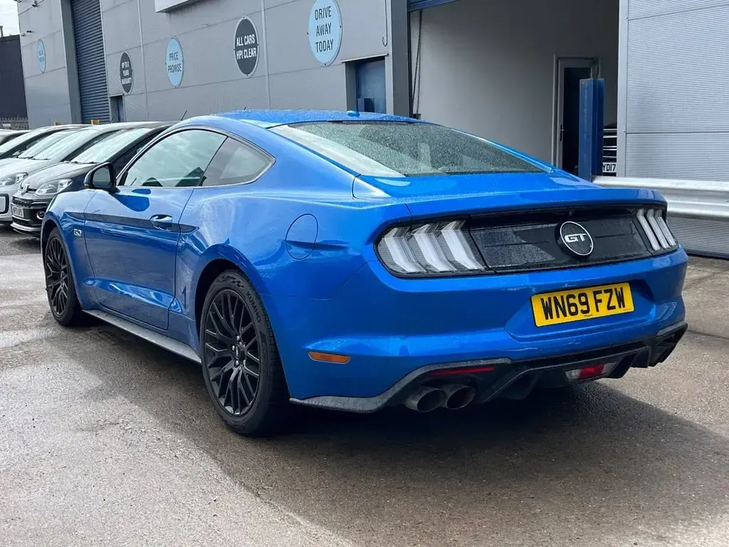 Used Ford Mustang GT Fastback 450 HP (330 kW) 2019 Blue Coupe