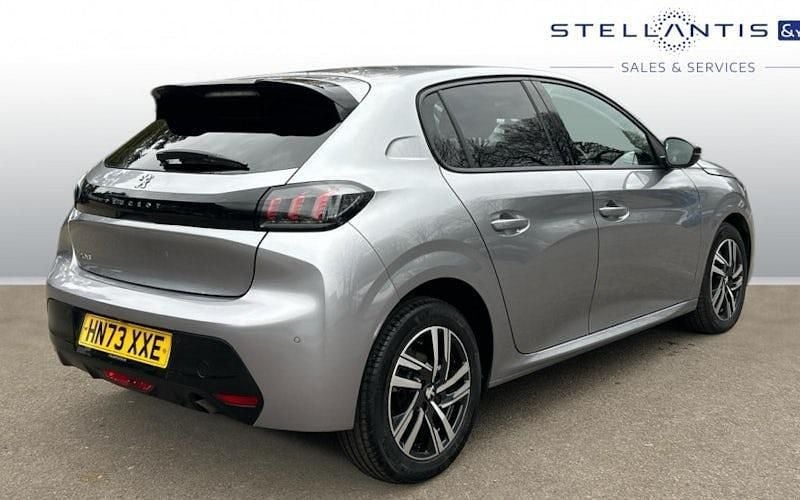 Used Peugeot 208 Allure+ 102 HP (75 kW) 2023 Hatchback