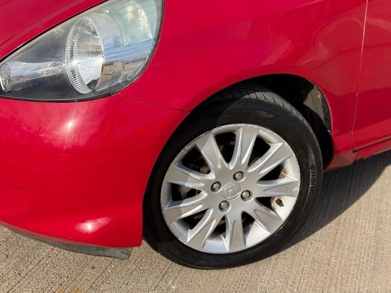 Used Honda Jazz SE 82 HP (60 kW) 2008 Red Hatchback