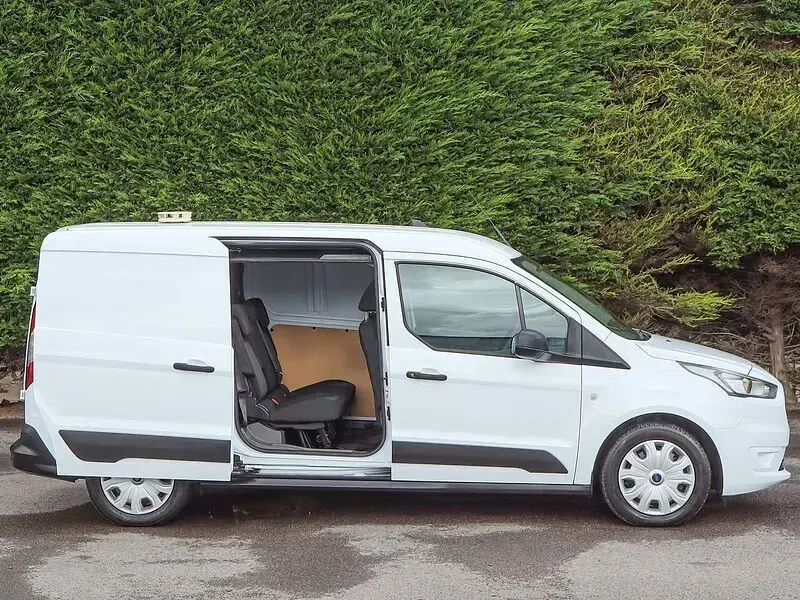 Used Ford Transit Connect Trend 120 HP (88 kW) 2021 Frozen white (solid paint) MPV