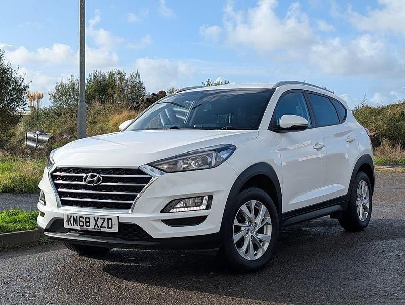 White Used 2018 Hyundai Tucson SE SUV | £11,000 (A bit pricey) - Image 1/4