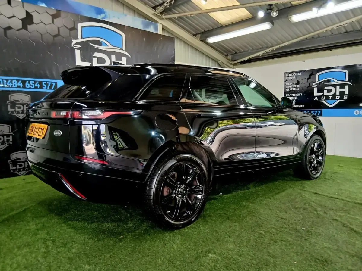 Second-hand Land Rover Range Rover Velar R-Dynamic 2018 Negru SUV
